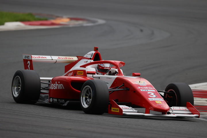 優勝は阪口晴南（SUTEKINA RACING TEAM）