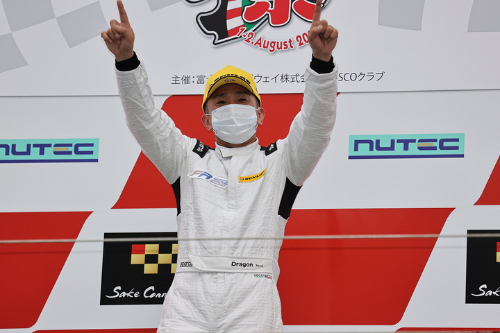 マスタークラスで優勝したDRAGON（B-MAX ENGINEERING）