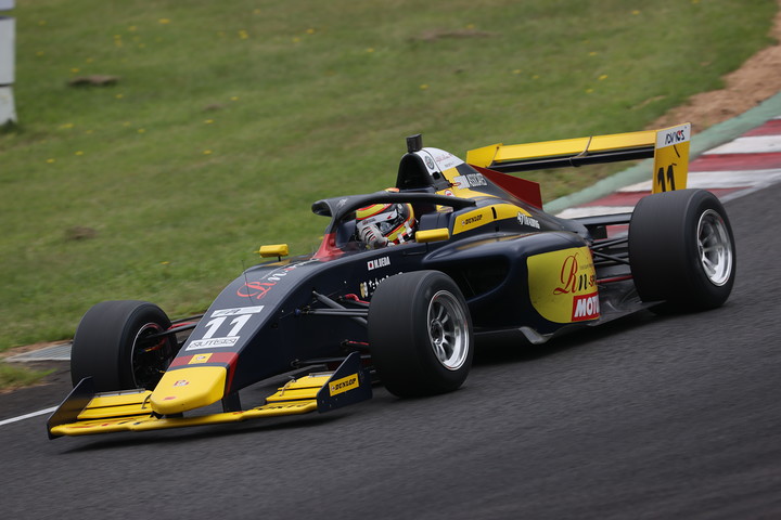 マスタークラス優勝の植田正幸（Rn-sports F111/3）