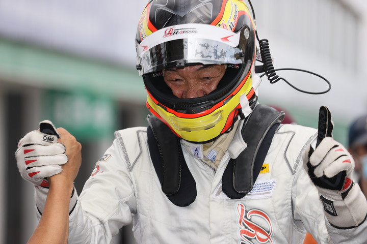 マスタークラスで優勝した植田正幸（Rn-sports）