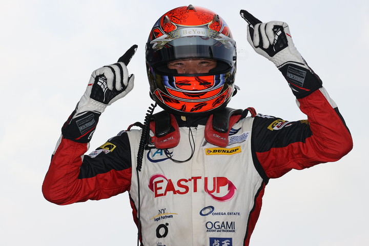 優勝した高橋知己（Super License）