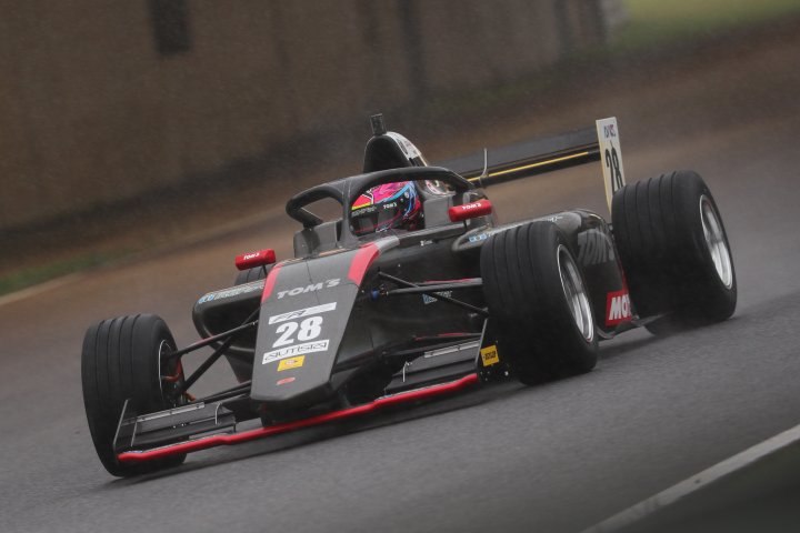 第9戦、第10戦とも予選2位の古谷悠河（TOM'S YOUTH）