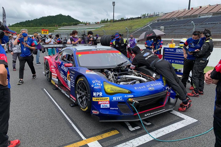 GT300クラス決勝2位は井口卓人／山内英輝組（SUBARU BRZ R&D SPORT）