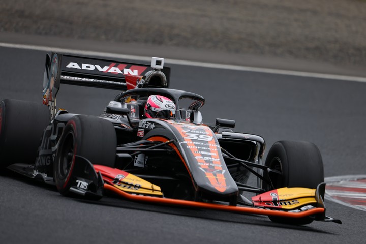 占有走行: 坪井翔（JMS P.MU/CERUMO・INGING SF19）