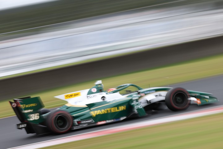 占有走行: 宮田莉朋（VANTELIN KOWA TOM’S SF19）