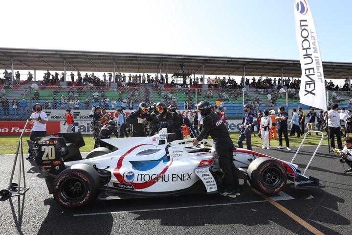 決勝レース: 平川亮（ITOCHU ENEX TEAM IMPUL SF19）