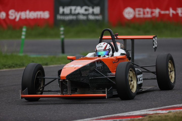 決勝3位は上野大哲（SACCESSRACING）