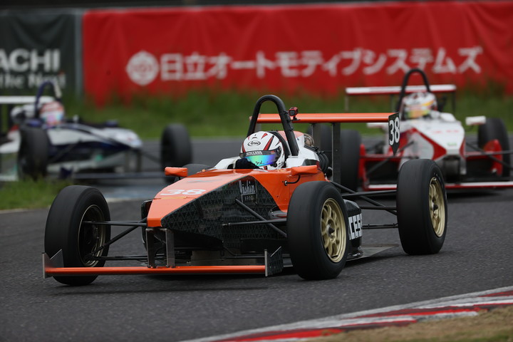 14周の決勝がスタートした