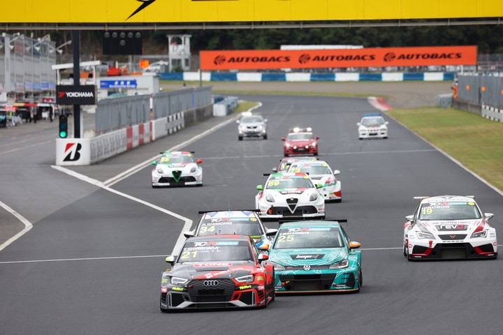 決勝レースがスタートした