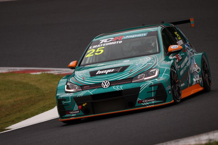 ポールポジションの松本武士（Volkswagen RT with TEAMWAKAYAMA）