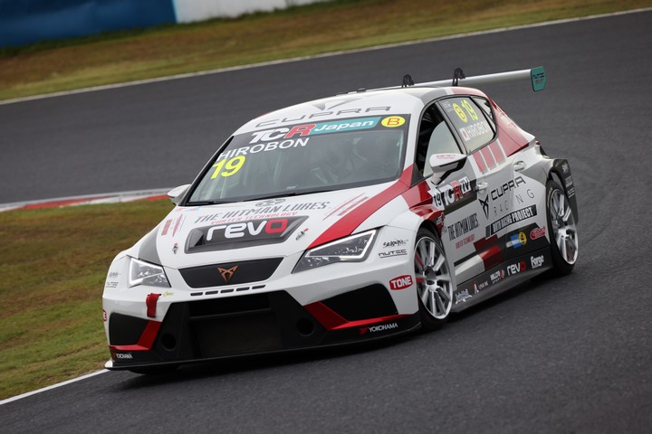 予選3位でブロンズクラスポールポジションのヒロボン（バースレーシングプロジェクト【BRP】）