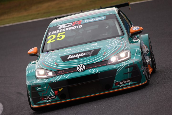 ポールポジションの松本武士（Volkswagen RT with TEAMWAKAYAMA）