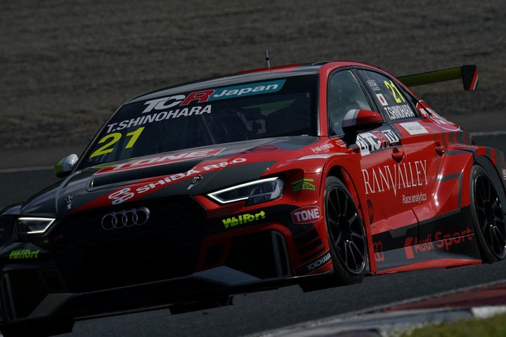 優勝は篠原拓朗（Audi Team Hitotsuyama）