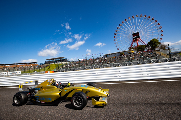 インディペンデントカップ優勝は佐藤セルゲイビッチ（結婚の学校フィールドモータースポーツ）