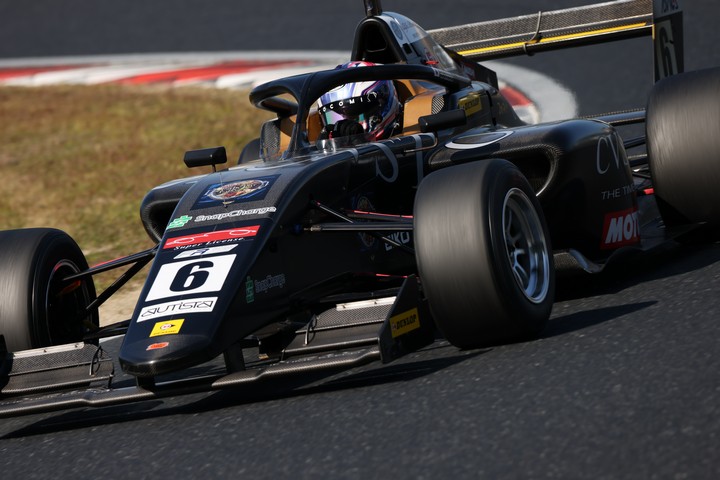 予選3位は三浦愛（Super License）