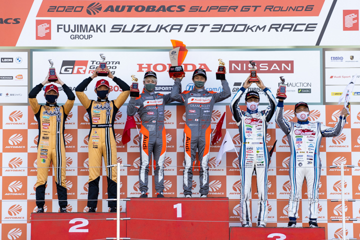 GT300クラスの表彰式