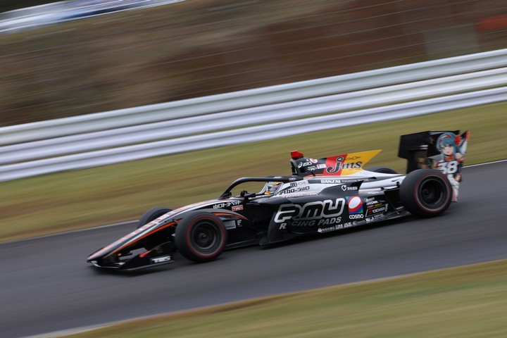 フリー走行: 石浦宏明（JMS P.MU/CERUMO・INGING SF19）