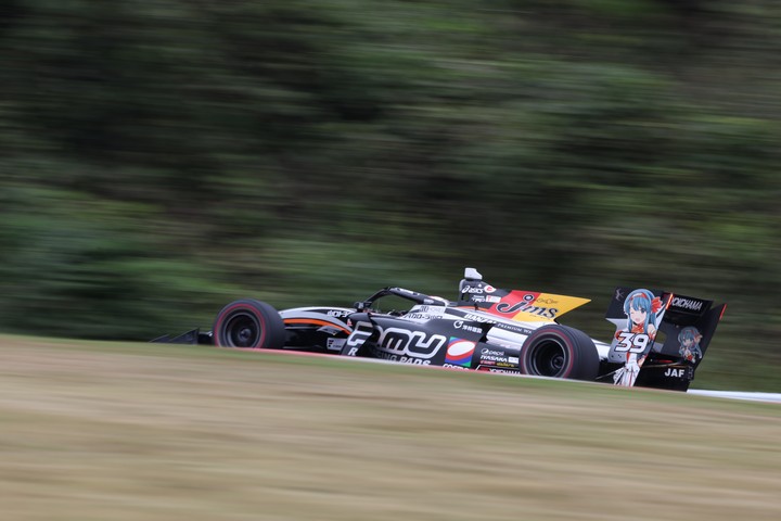 フリー走行: 坪井翔（JMS P.MU/CERUMO・INGING SF19）