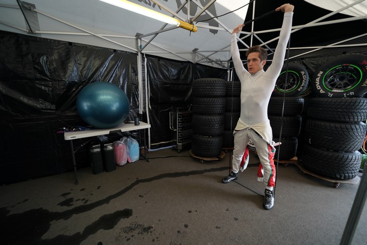 公式予選: サッシャ・フェネストラズ（KONDO RACING）