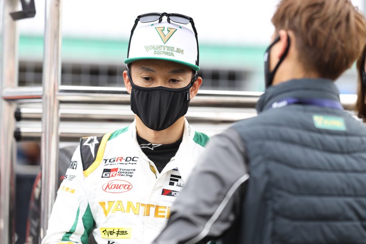 決勝レース: 中嶋一貴（VANTELIN TEAM TOM’S）