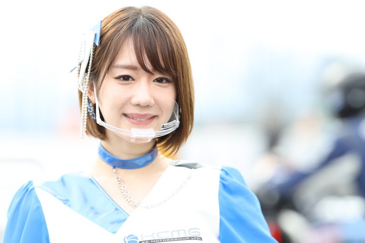 決勝レース: レースクイーン