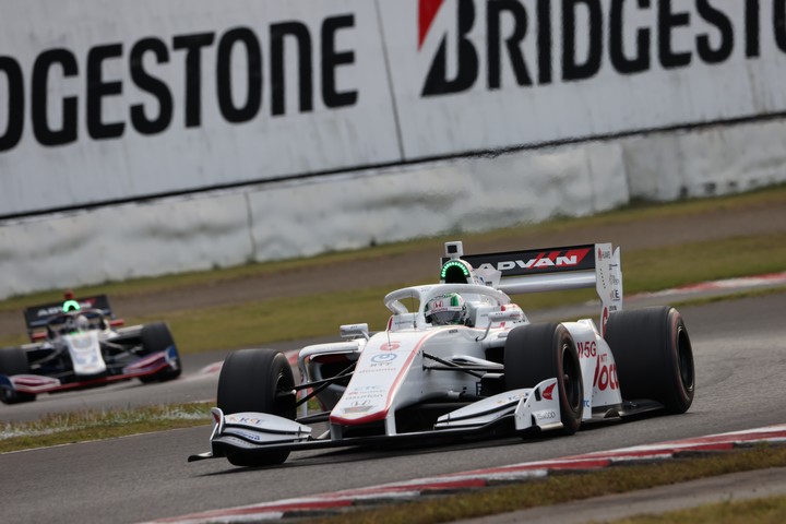 決勝レース: 福住仁嶺（DOCOMO DANDELION M6Y SF19）