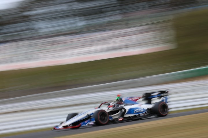 決勝レース: 小林可夢偉（KCMG Elyse SF19）