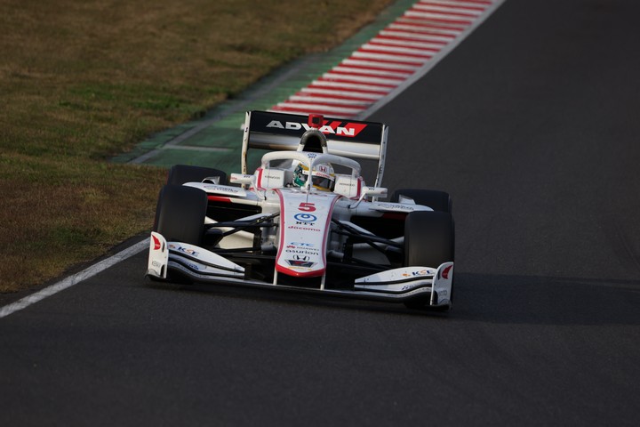 決勝レース: 山本尚貴（DOCOMO DANDELION M5S SF19）