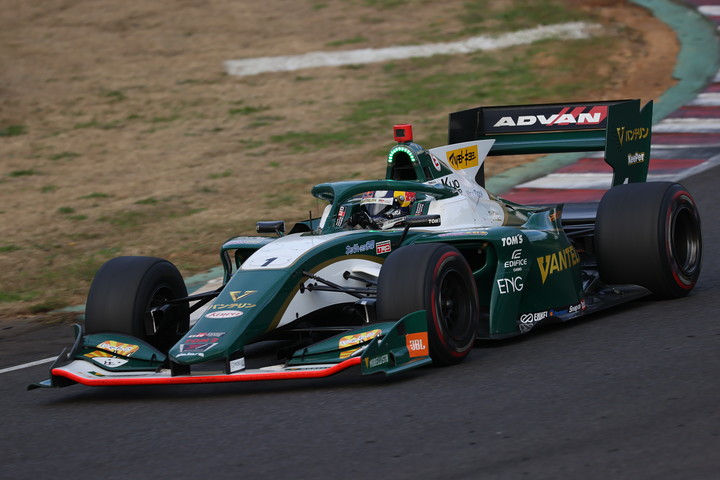 優勝はニック・キャシディ（VANTELIN KOWA TOM’S SF19）