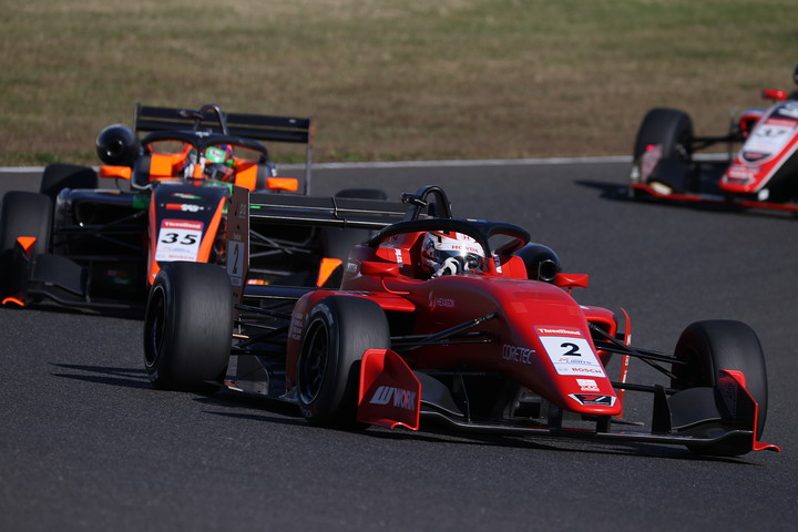 名取鉄平と河野駿佑の3位争い