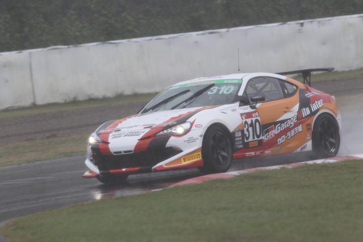 ST-4クラス優勝は久保凜太郎／細川慎弥／坪井翔組（GR Garage水戸インターGR86T）