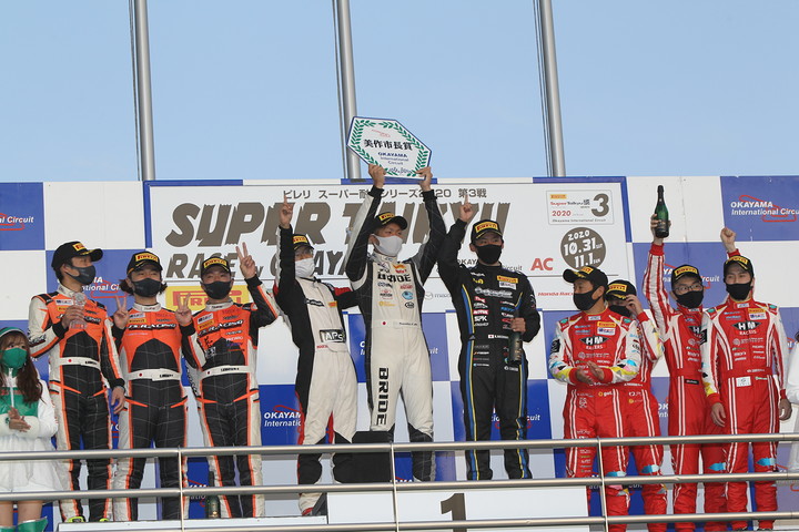 ST-5クラスの表彰式