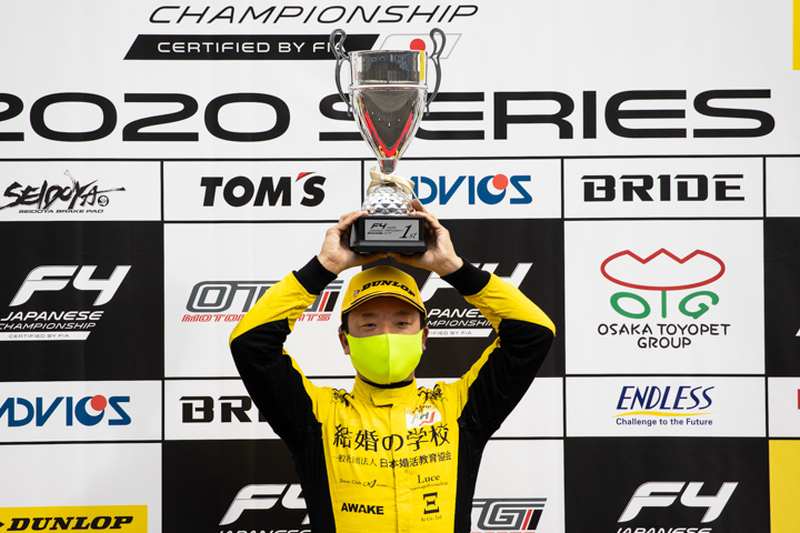 インディペンデントカップで優勝した佐藤セルゲイビッチ（フィールドモータースポーツ）