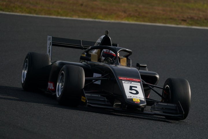 決勝レース: 畑亨志（Super License）