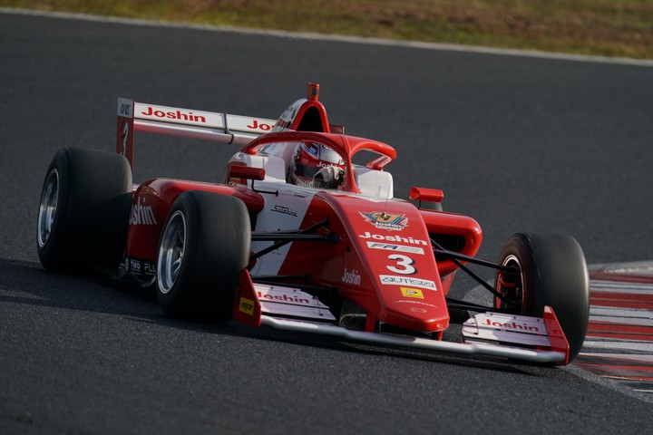 決勝レース: 阪口晴南（Sutekina #3）