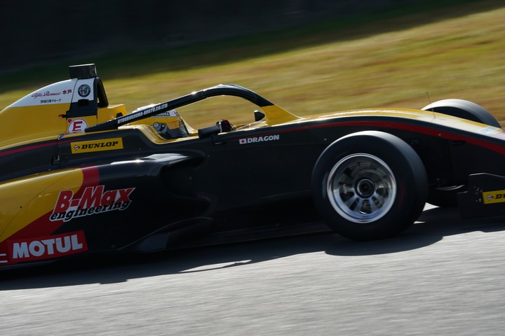 決勝レース: DRAGON（B-MAXエンジニアリング）