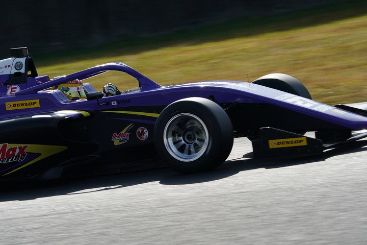 決勝レース: SYUJI（B-MAXエンジニアリング）