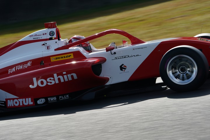 決勝レース: 阪口晴南（Sutekina #3）