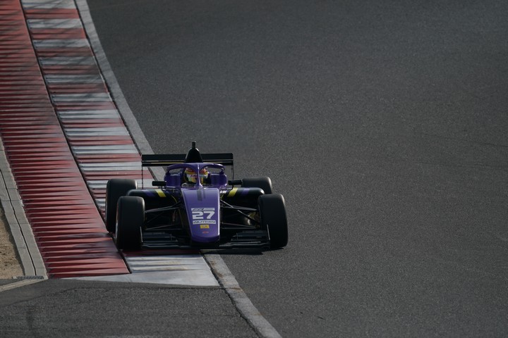 決勝レース: SYUJI（B-MAXエンジニアリング）