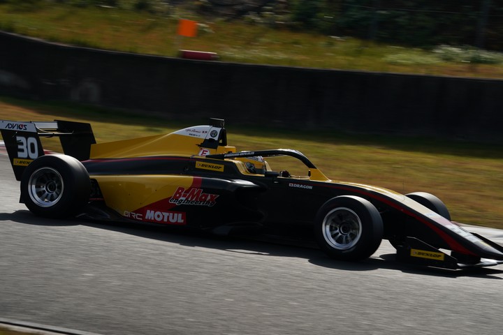 決勝レース: DRAGON（B-MAXエンジニアリング）