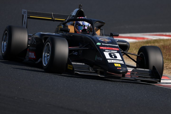 公式予選: 三浦愛（Super License）