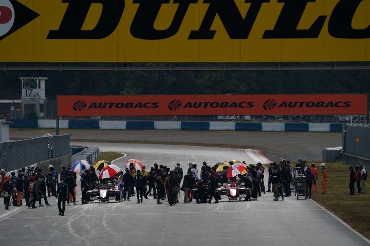 決勝レース: グリッドウォーク