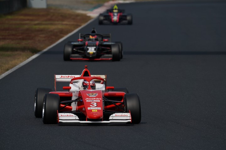 決勝レース: 阪口晴南（Sutekina #3）