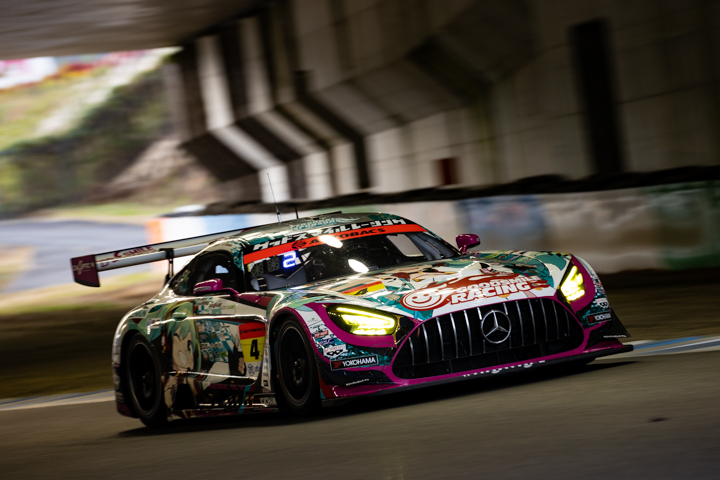 GT300クラス決勝2位は谷口信輝／片岡龍也組（グッドスマイル初音ミクAMG）