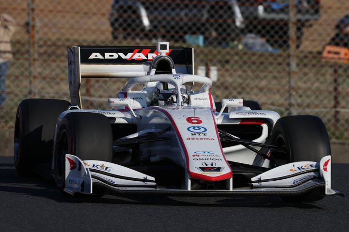 フリー走行: トップタイムは福住仁嶺（DOCOMO DANDELION M6Y SF19）