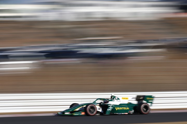 フリー走行: 宮田莉朋（VANTELIN KOWA TOM’S SF19）