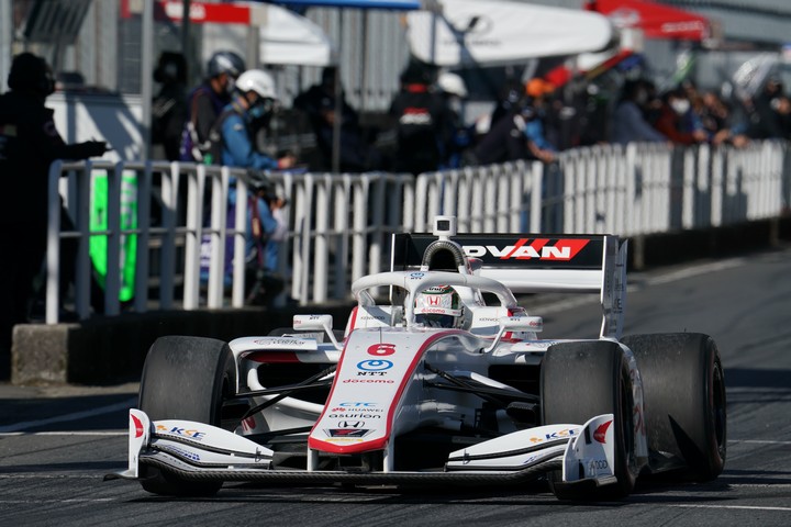 公式予選: 福住仁嶺（DOCOMO DANDELION M6Y SF19）