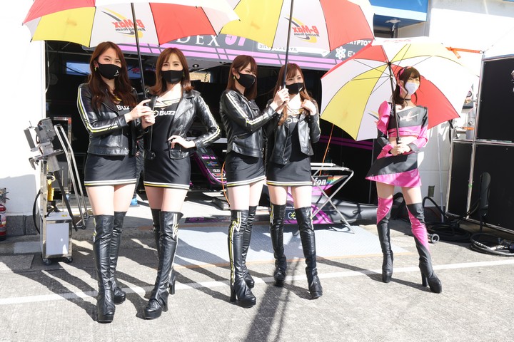 ピットビュー: レースクイーン