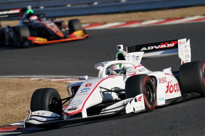 決勝レース: 福住仁嶺（DOCOMO DANDELION M6Y SF19）