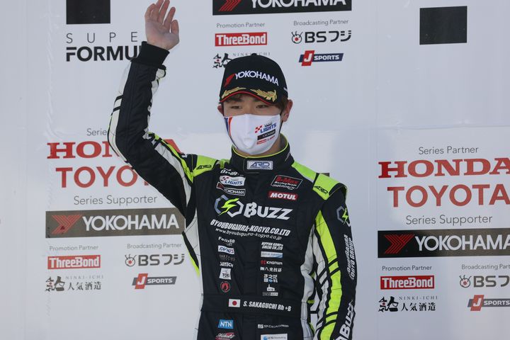 決勝記者会見: 決勝2位の阪口晴南（B-MAX RACING TEAM）